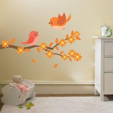 Otroška barvna stenska nalepka Ptička na veji v otroški sobi
